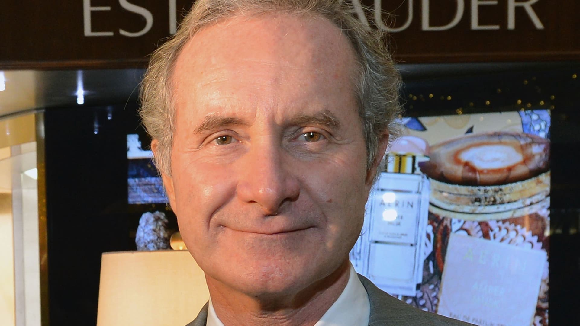 Estee Lauder sees bleak 2025 results; CEO Fabrizio Freda to retire