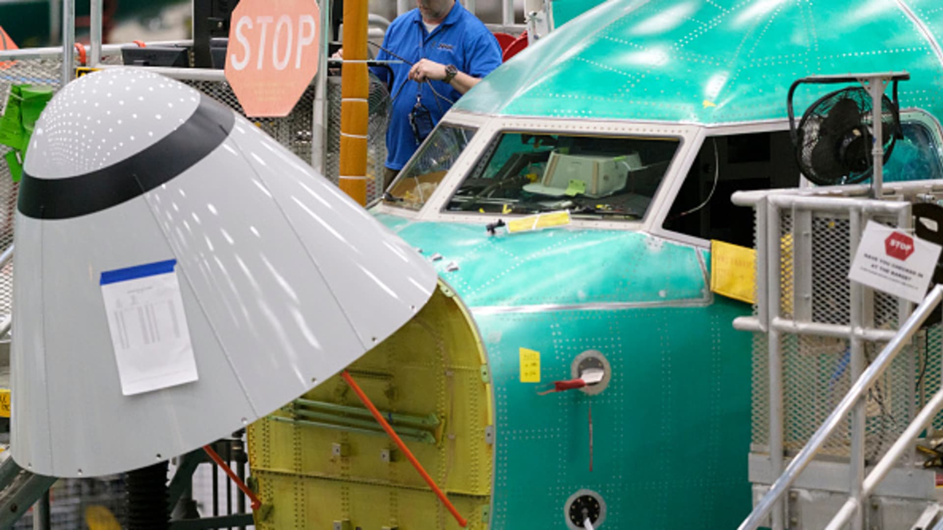 Boeing and union reach a labor deal, potentially averting a strike