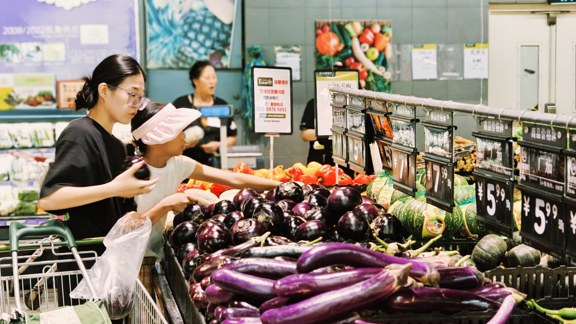 China's CPI climbs 0.6% in August, missing expectations as transport, home goods prices fall